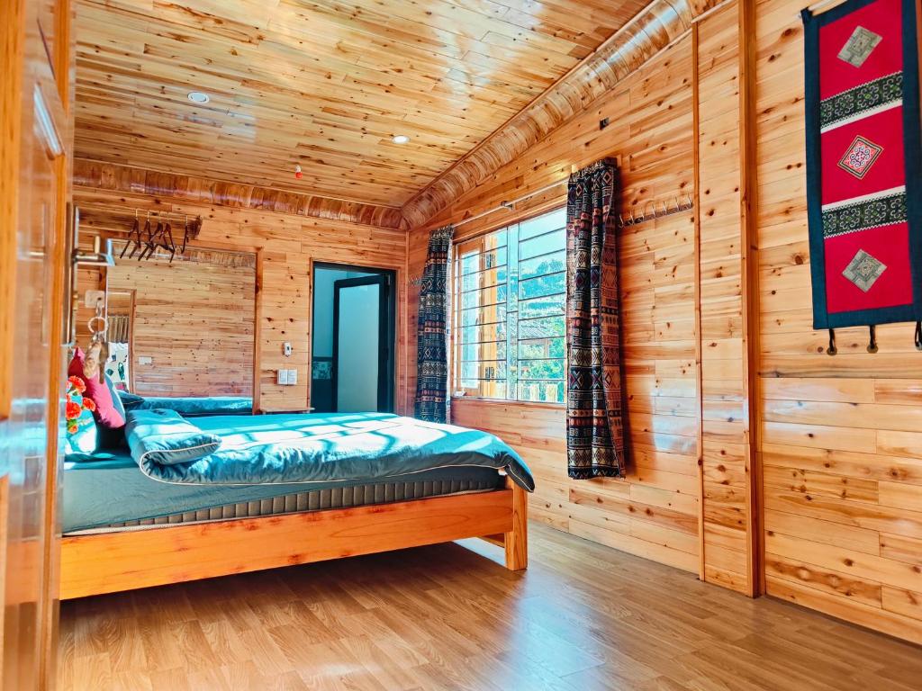 Hmong Wooden Home - 12