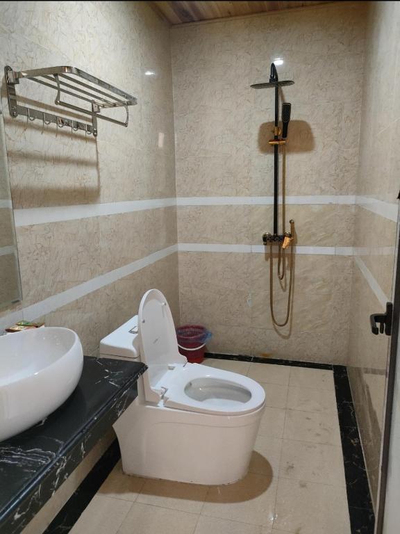 Hmong Wooden Home - 15