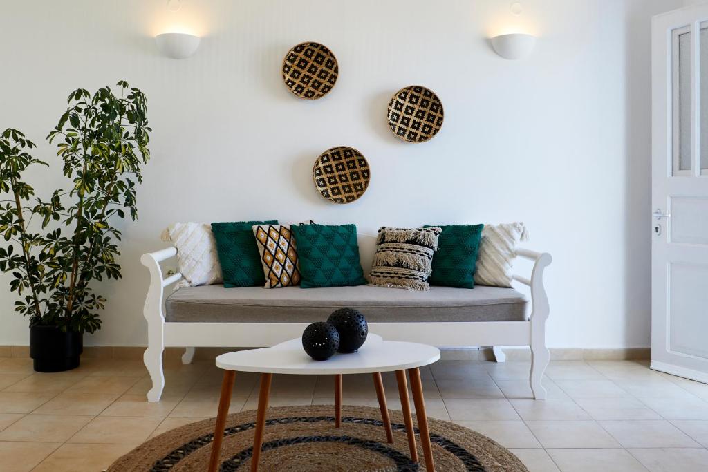 Posezení v ubytování Athiri Santorini Hotel