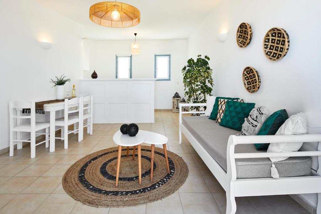 Posezení v ubytování Athiri Santorini Hotel