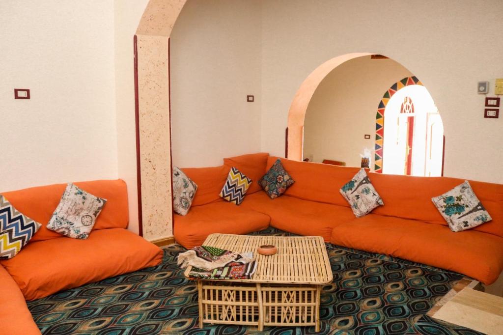 Posezení v ubytování Wanas Kato Guest House
