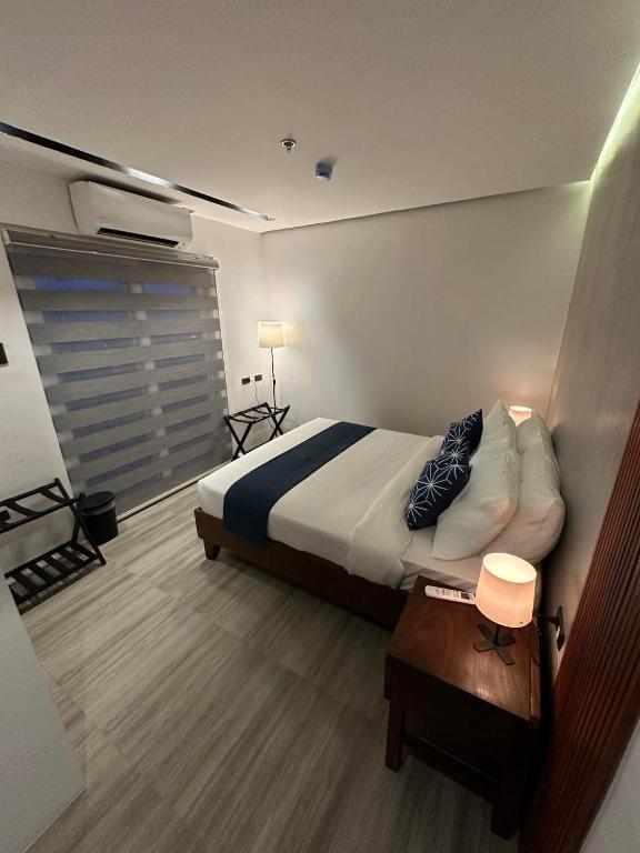 CORON 180 HOTEL PROMO B: WITH-AIRFARE (VIA CLARK) ALL-IN coron Packages