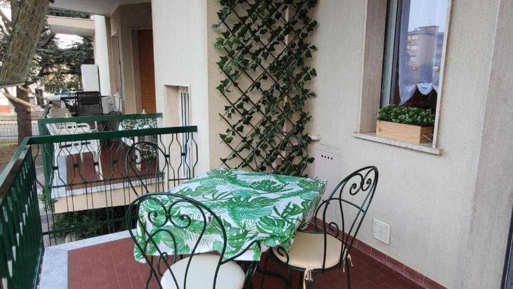 A balcony or terrace at Hannalore - By Ligooria