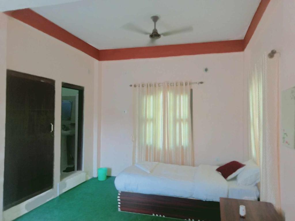 Thakurdwara Guest House