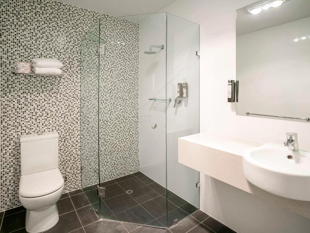 Adelaide Rockford - Resim 16