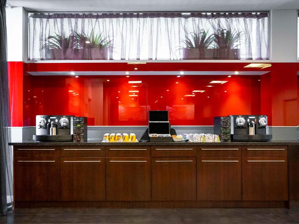 Adelaide Rockford - Resim 25