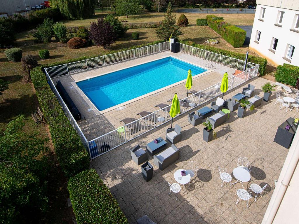Bazén v ubytování ibis Styles Gien nebo v jeho okolí