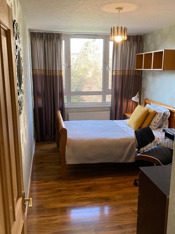 Ліжко або ліжка в номері Entire flat, comfortable 2 double bedrooms