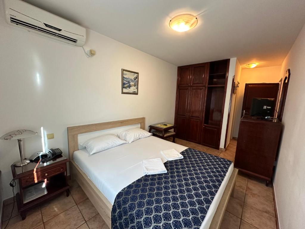 Beatrix Lux Hotel - Quarto Duplo Com Banheiro Privativo