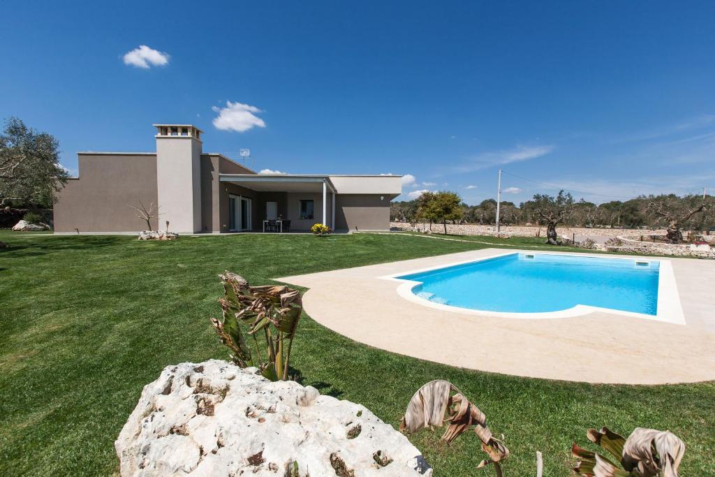 The swimming pool at or close to Villa Daiana by Perle di Puglia