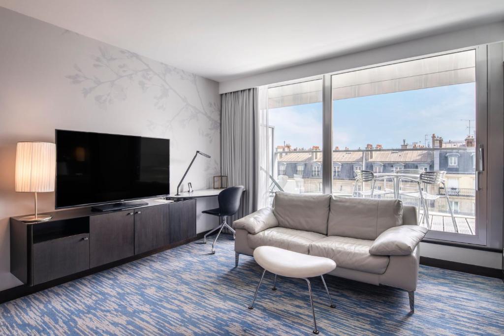 Renaissance Paris Arc de Triomphe Hotel - Resim 36
