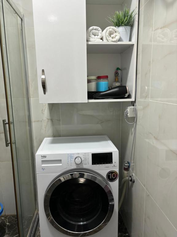 Center, Selvia White Apartment - Imazhi 7