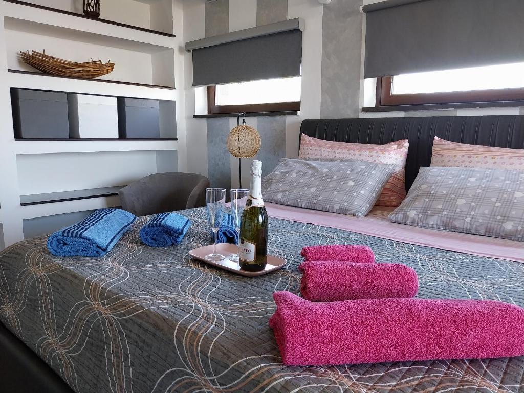 Postel nebo postele na pokoji v ubytování Luxury b&b Le Rocce