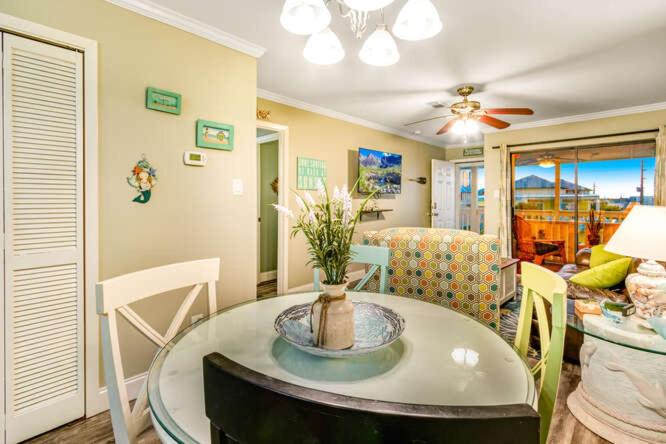 Grundriss der Unterkunft Deeded Beach Access- 10 min Walk to Hangout
