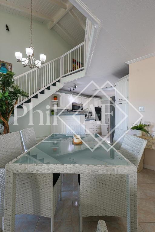 Fotografie z fotogalerie ubytování Spacieux Duplex de 3 chambres à Gd Case v destinaci Grand Case