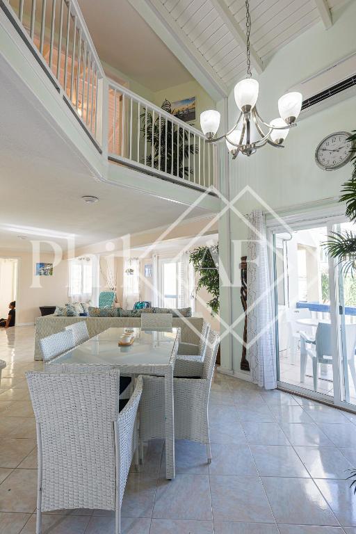 Fotografie z fotogalerie ubytování Spacieux Duplex de 3 chambres à Gd Case v destinaci Grand Case
