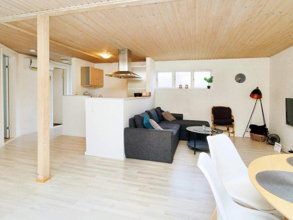 Kuchyň nebo kuchyňský kout v ubytování Holiday home Jægerspris XIX