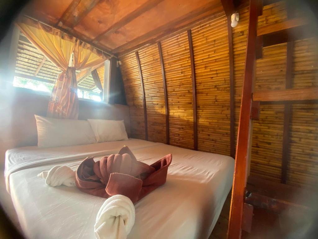 Lanta Wild Beach Resort - 3