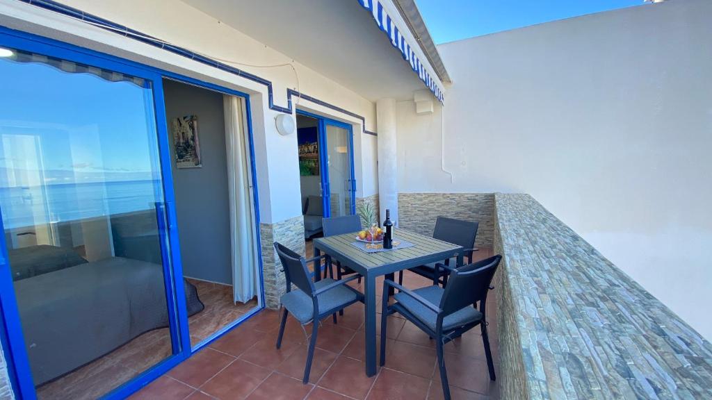 Balkón nebo terasa v ubytování Sea View Apartment in Patalavaca