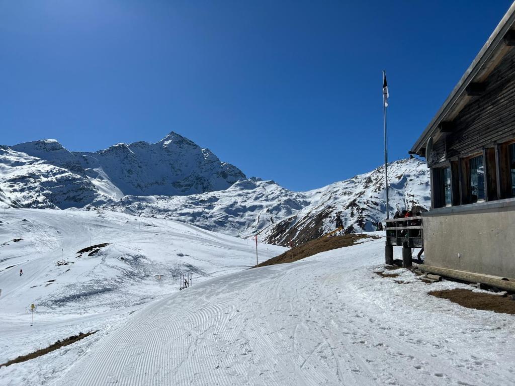 Fotografie z fotogalerie ubytování Hotel Piz Tambo v destinaci Splügen