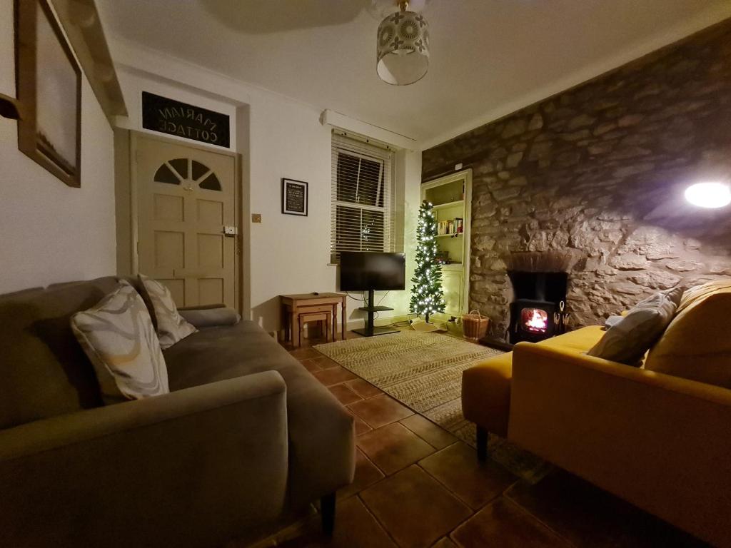 Marian Cottage - Two-Bedroom House