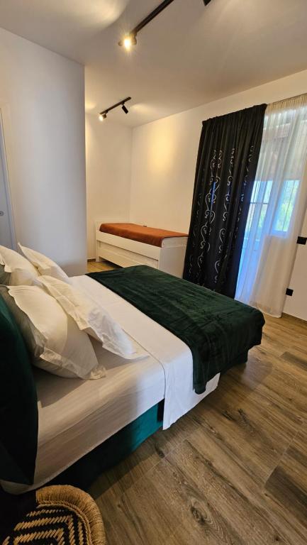 Green Park Divjakë - Standard King Room