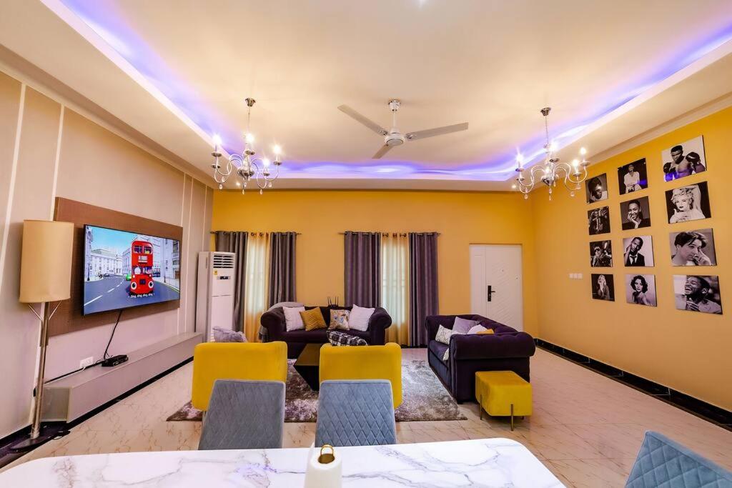 Gallery image of Luxury 3 bedroom Villa + Swimming Pool in Accra