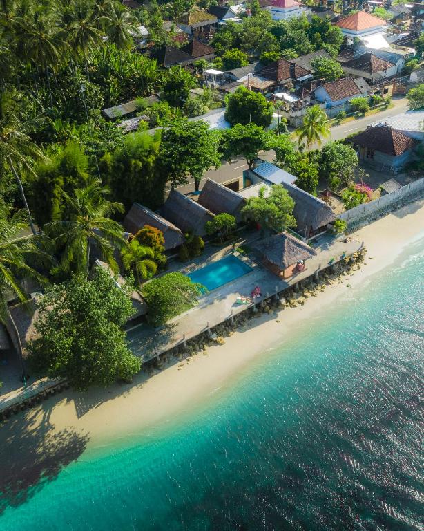 an aerial view of a resort on a beach at Krisna Bungalows and Restaurant in Sekotong