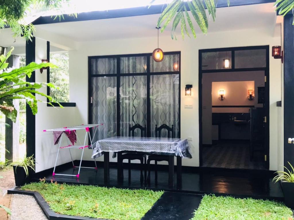 Unakuruwa silent beach villa - Villa With Garden View