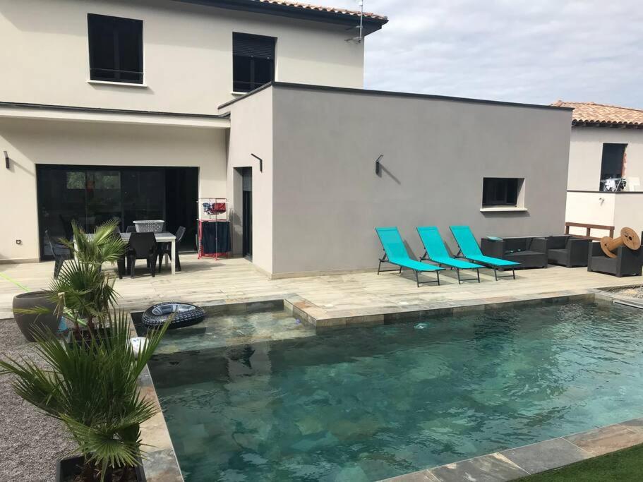 Photo de la galerie de l'établissement Villa moderne avec Piscine, à Murviel-lès-Montpellier