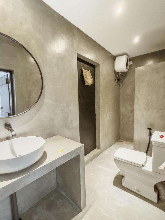 Alice in Paradise - 18