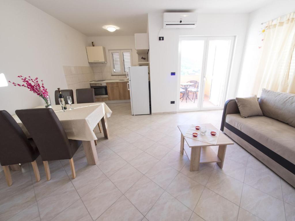Kuchyň nebo kuchyňský kout v ubytování Apartment Bamba