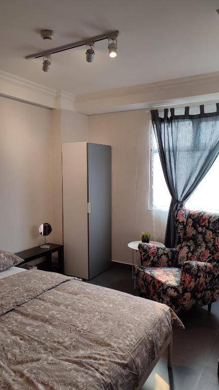 Papilukas Room Kalibata City – Studio Gold
