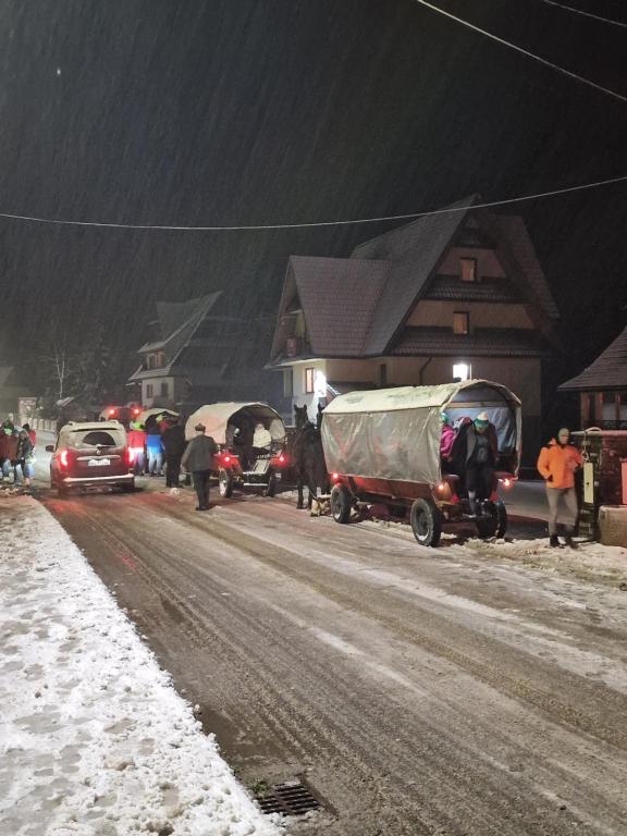 Obiekt Małe Ciche uAntosi, Blisko wyciąg narciarski, Idealne miesce na wypad w góry -rusinowa polana-zgorzelisko-tarasówka-wiktorówki-palenica-gesia szyja-morskie oko zimą