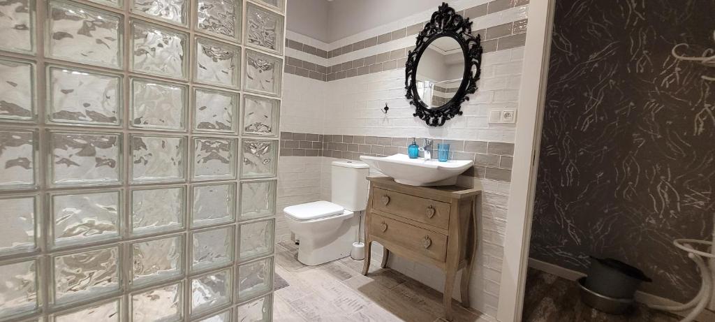 A bathroom at Apartamento Milka Gandia Marchuquera
