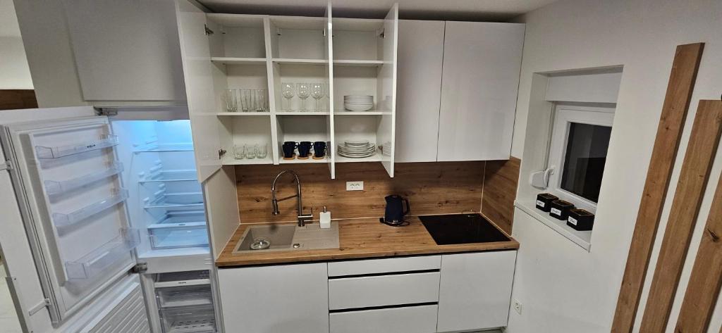 Superior Apartment Lisinski - FREE parking - 2 & 3 Bedroom - 8