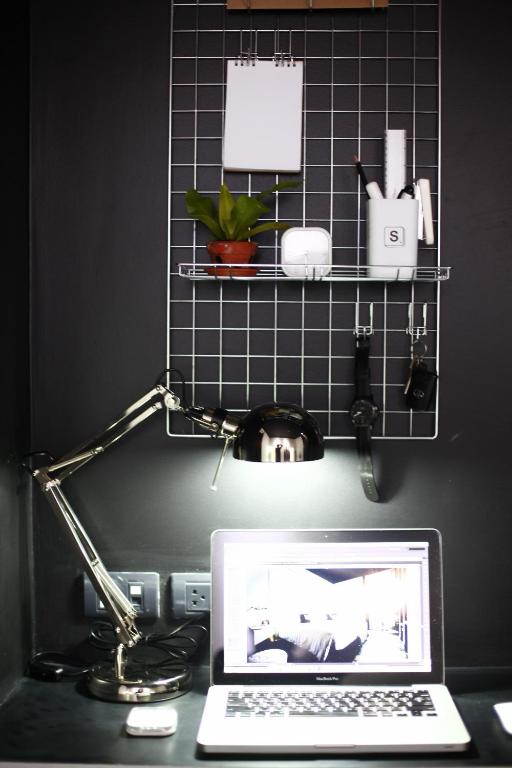 Blu Monkey Hub and Hotel Phuket Town- Free All Day Coworking space - Resim 18