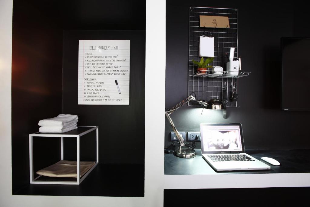 Blu Monkey Hub and Hotel Phuket Town- Free All Day Coworking space - Resim 19