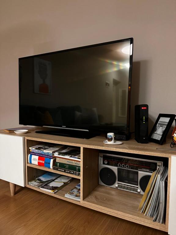 Bllok Area Apartment - Image 8