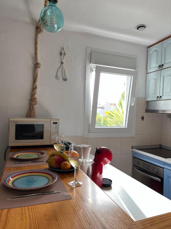 CACTUS's HOUSE, 150 m beach, 1 bdr, 4 guests, wifi, Netflix,