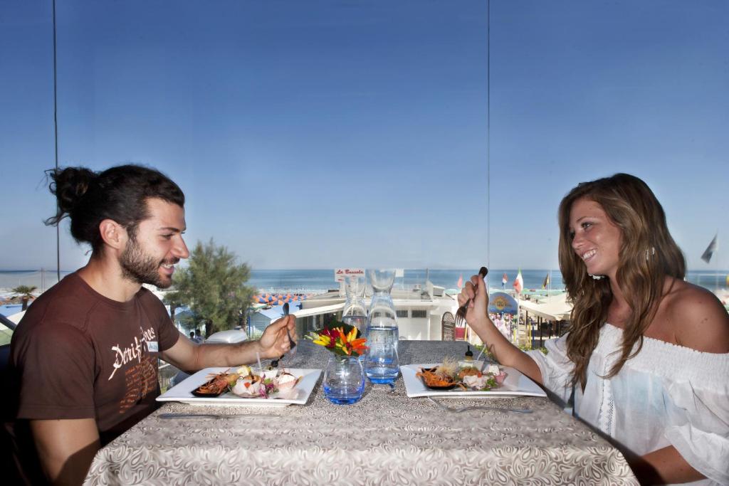 Nápoje v ubytování Hotel Adlon - FRONTE MARE