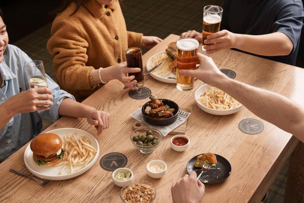 The Victoria Hotel - Resim 9