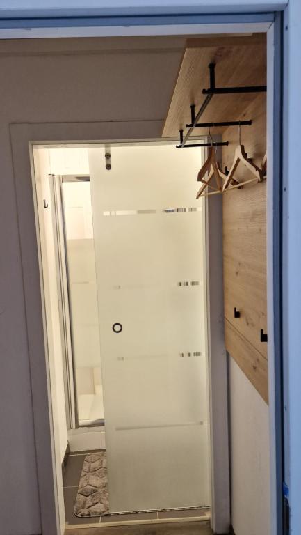 City Center 4 people King Bed, near Switzerland, G'ermany, Near Airport, Free Parking – photo 19