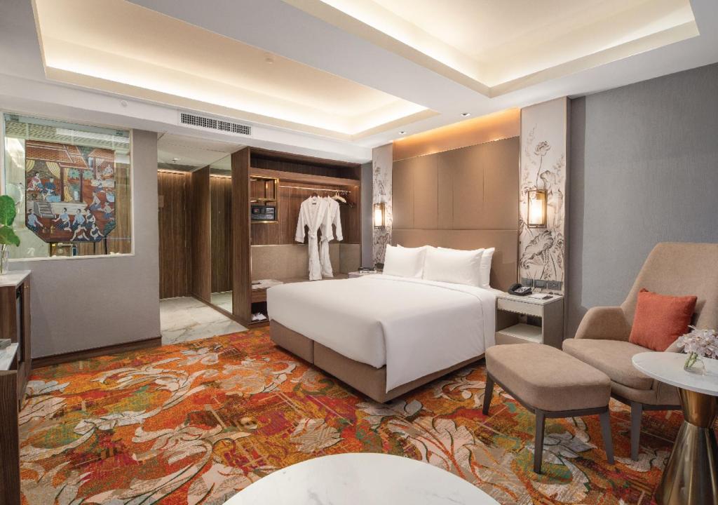 SAMALA Hotel Bangkok - Deluxe Queen Room