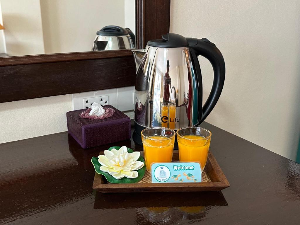 Nápoje v ubytování Kata Place Hotel