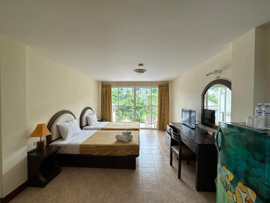 
Deluxe Twin Room with Balcony
