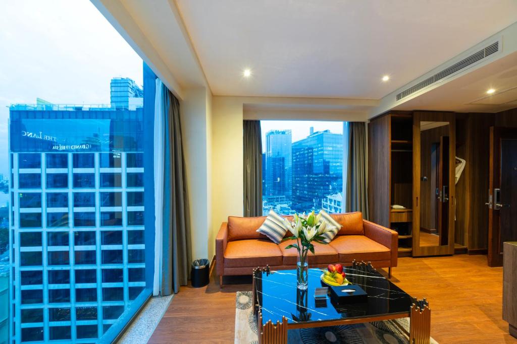 Suite with City View - Included Afternoon Tea