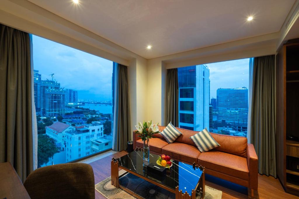 Suite with City View - Included Afternoon Tea