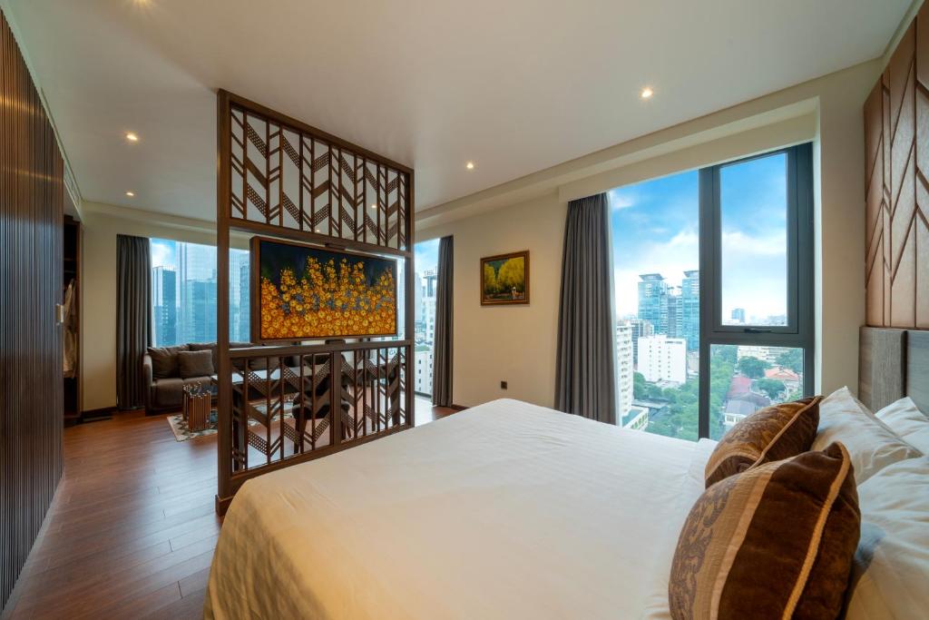 Suite with City View - Included Afternoon Tea
