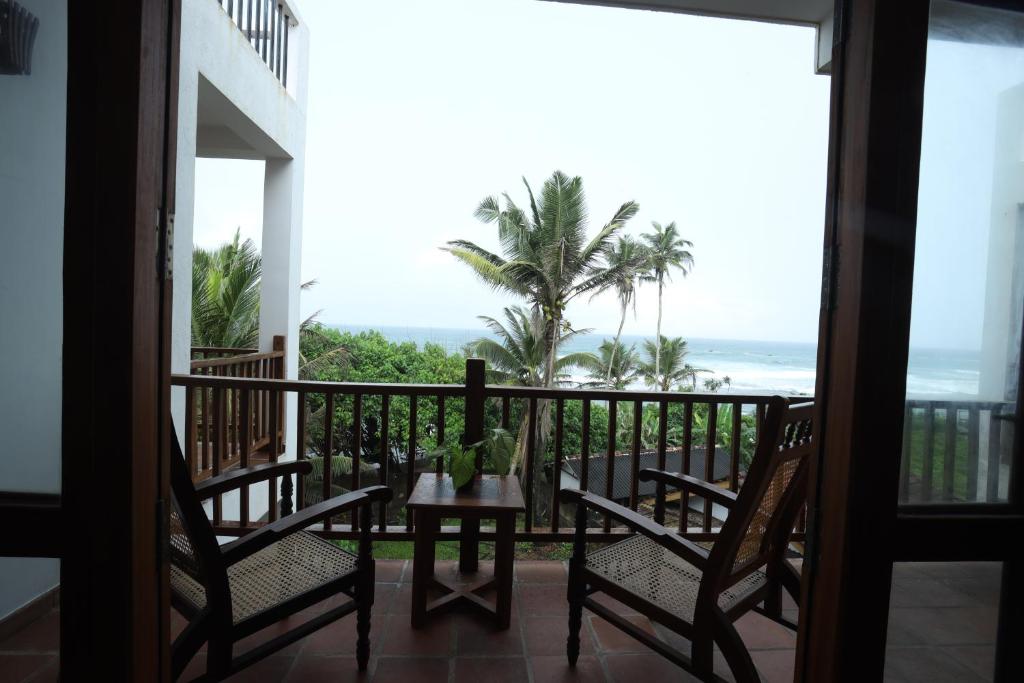 PearlDrop Waves Mirissa - 4